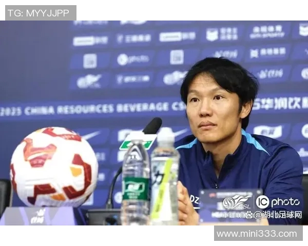 湖北足球明星邓卓翔的成长之路与职业生涯回顾